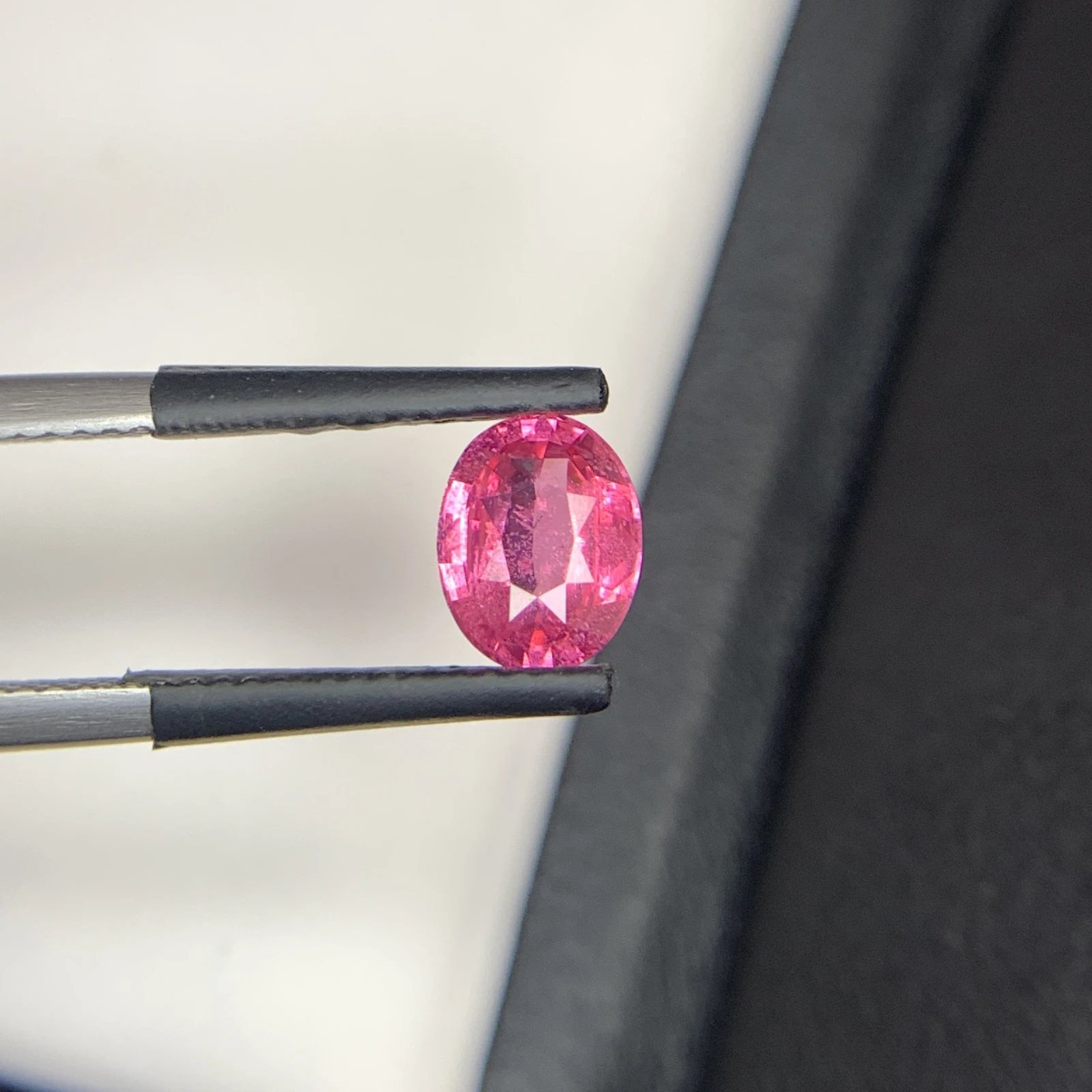 Natural Mahenge Spinel Vivid Pink 1.25 Carat Faceted Oval Shape Loose Gemstone — view 10